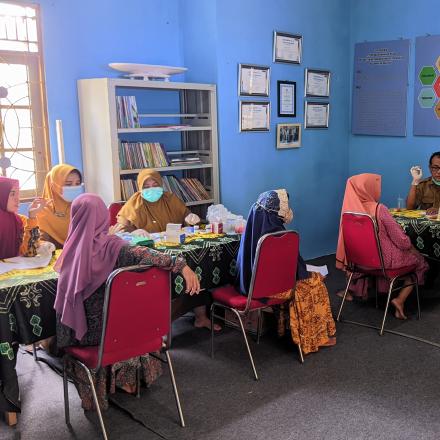 KEGIATAN POSBINDU DI DESA BAWAHAN PASAR KECAMATAN MATARAMAN